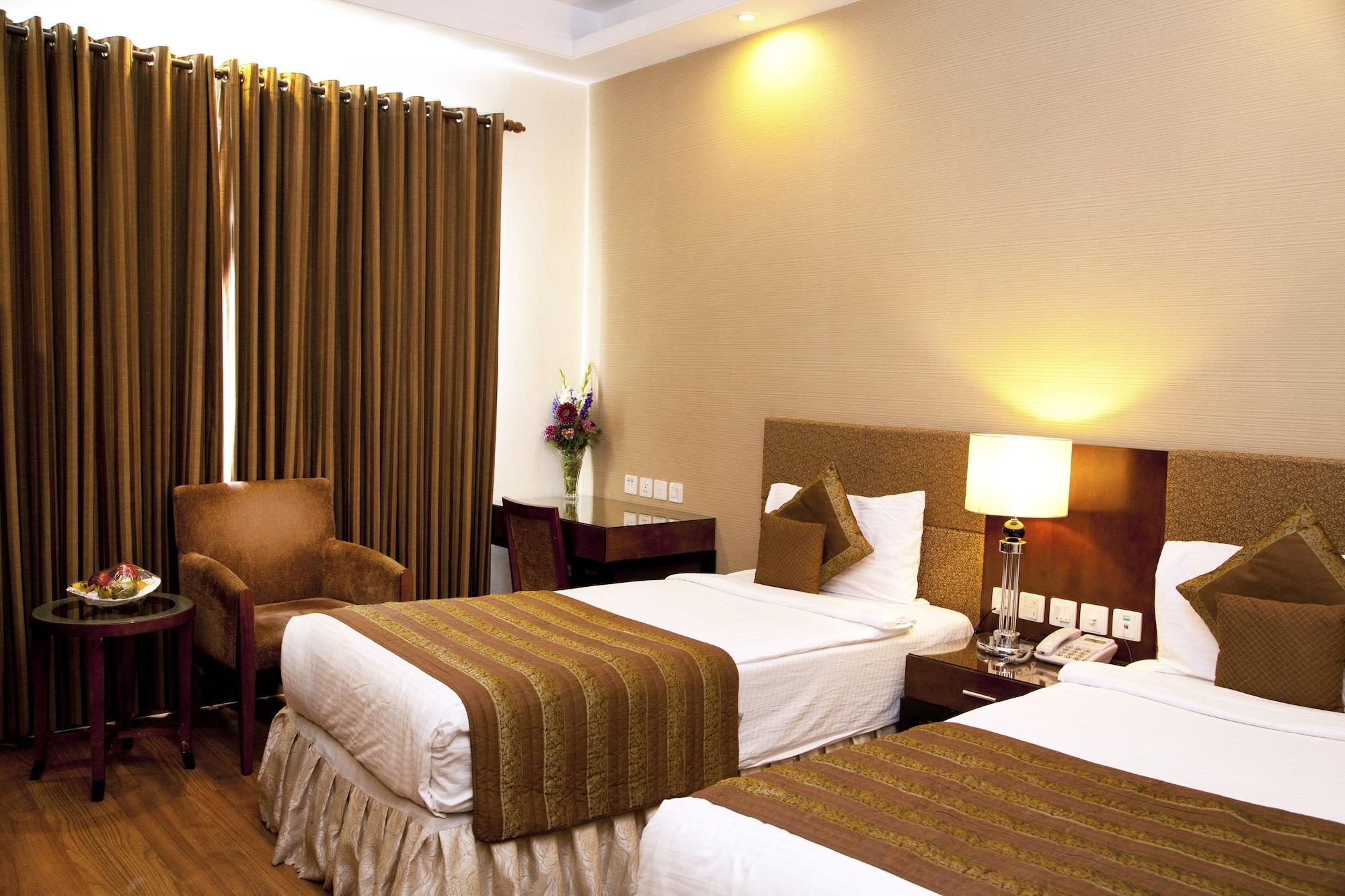 Alpina Hotels & Suites Ню Делхи Екстериор снимка