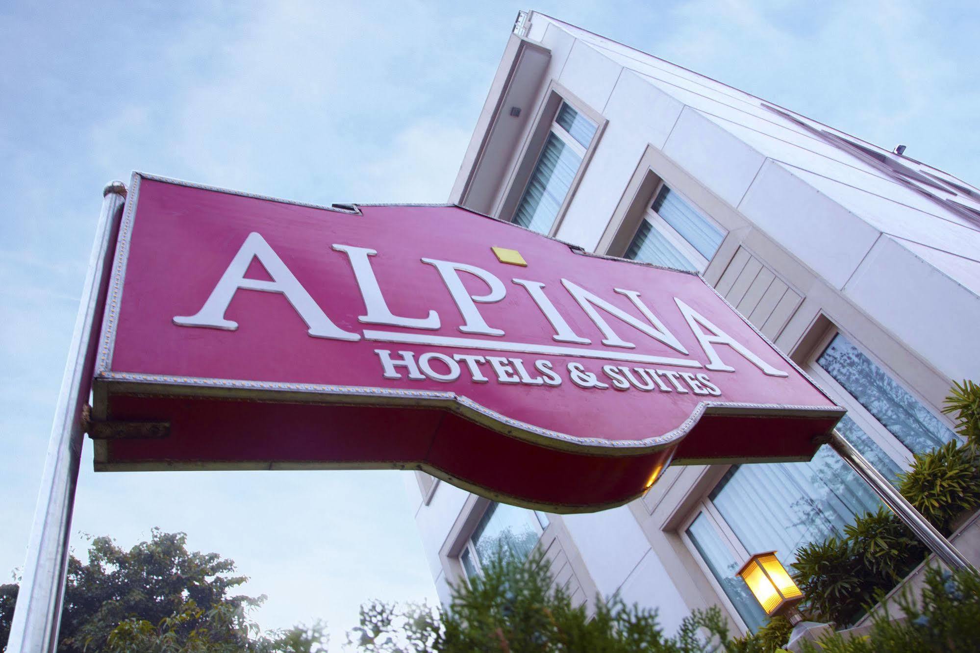 Alpina Hotels & Suites Ню Делхи Екстериор снимка
